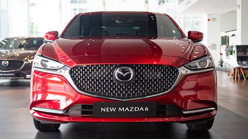 đầu xe Mazda 6 2021.