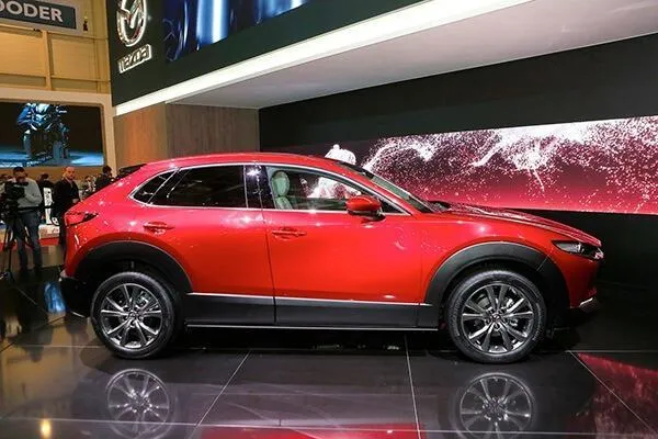 chieu-dai-co-so-mazda-cx-30-2020-muaxegiatot-vn